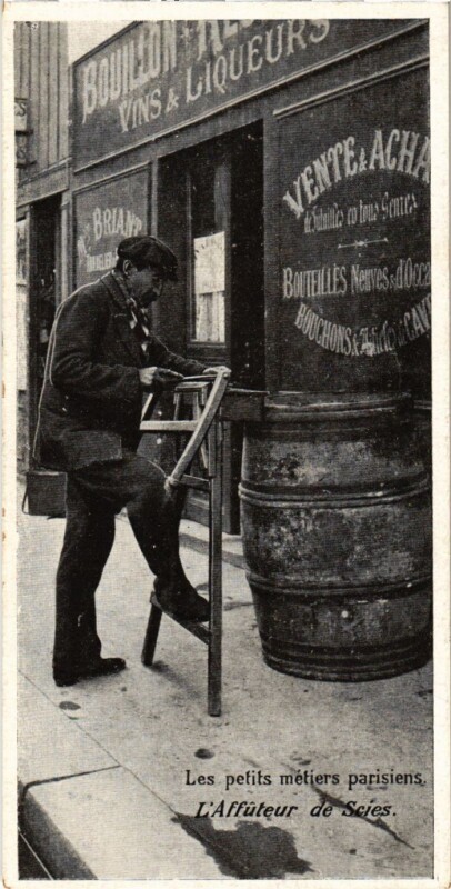 Carte postale ancienne Paris Petits Metiers l'Affuteur de Scies