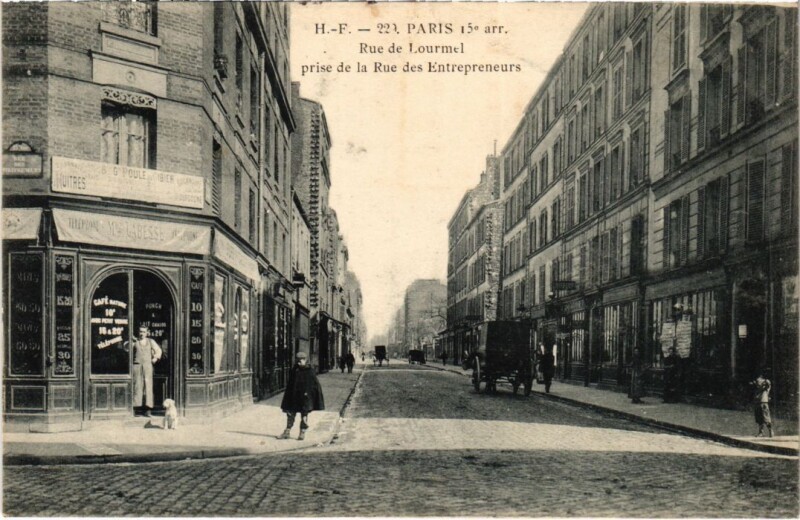 Carte postale ancienne Rue de Lourmel prise de la Rue des Entrepreneurs à Paris 15e