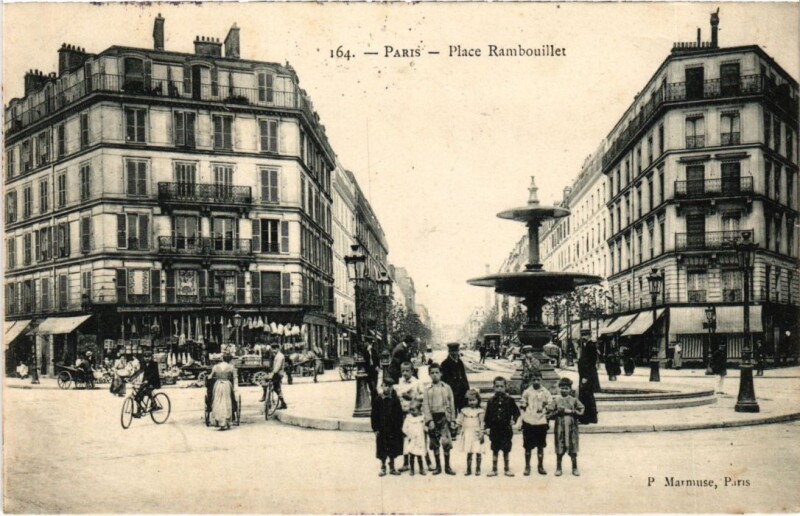 Carte postale ancienne Place Rambouillet à Paris 12e