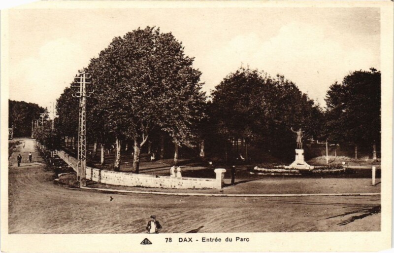 Carte postale ancienne Dax Entree du Parc