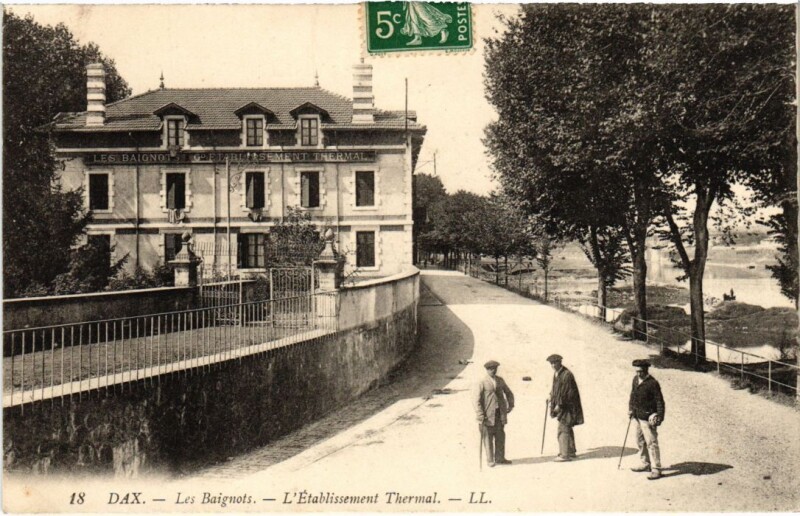 Carte postale ancienne Dax Etablissement Thermal des Baignots