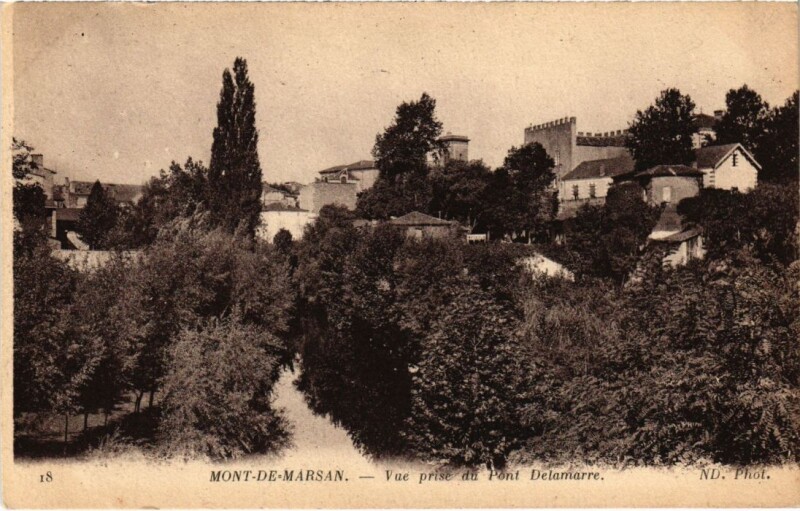 Carte postale ancienne Mont de Marsan vue prise du Pont Delamarre à Mont-de-Marsan