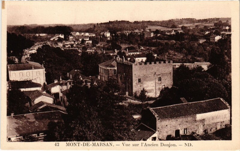 Carte postale ancienne Mont de Marsan vue sur l'Ancienne Donjon 1 à Mont-de-Marsan