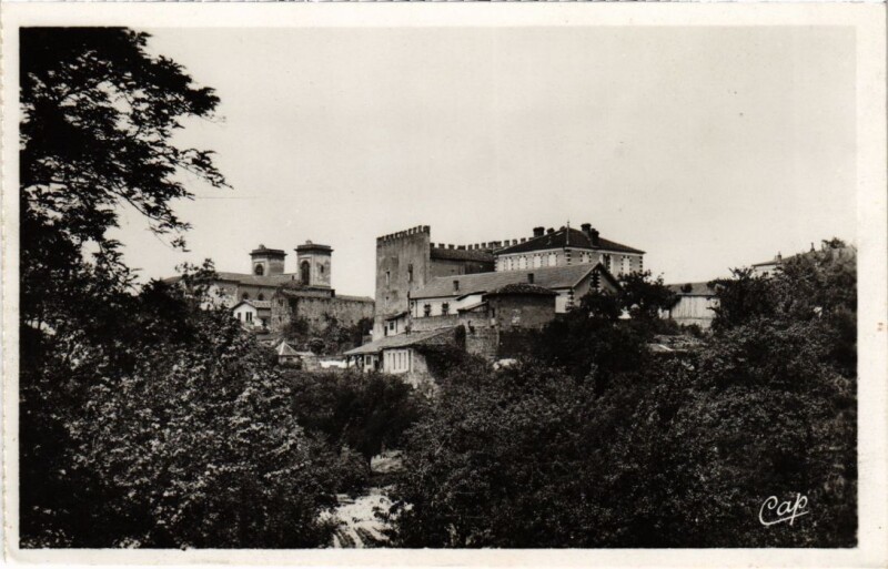 Carte postale ancienne Mont de Marsan vue de la Cathedrale à Mont-de-Marsan