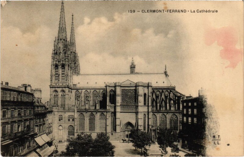 Carte postale ancienne Clermont Ferrand La Cathedrale France à Clermont-Ferrand