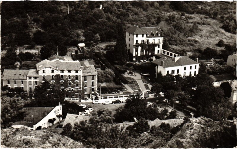 Carte postale ancienne Chatelguyon Station Thermale France