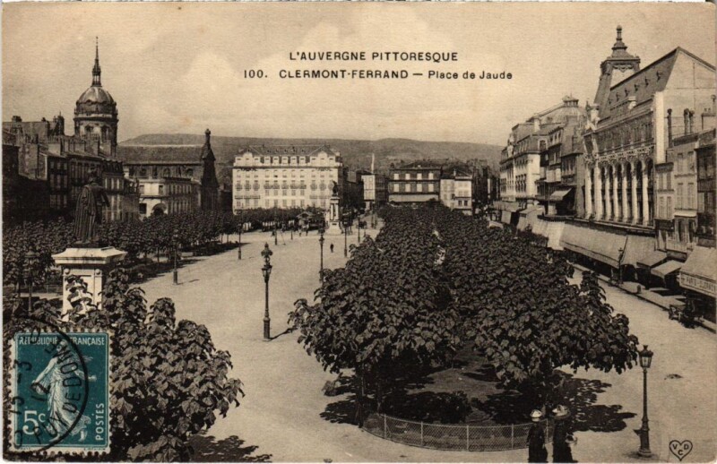 Carte postale ancienne Clermont Ferrand Place de Jaude France à Clermont-Ferrand