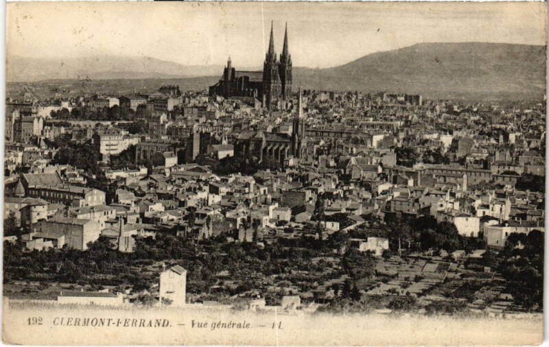 Carte postale ancienne Clermont Ferrand Vue Generale France à Clermont-Ferrand