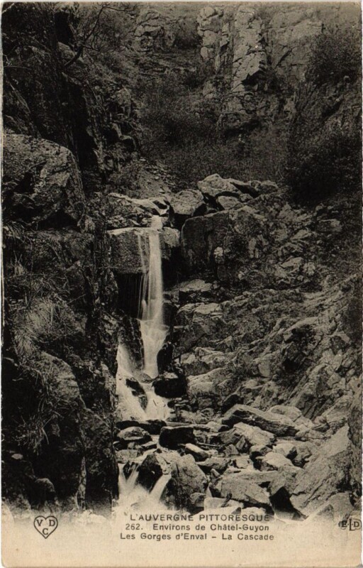 Carte postale ancienne Env.de Chatel-Guyon La Cascade France