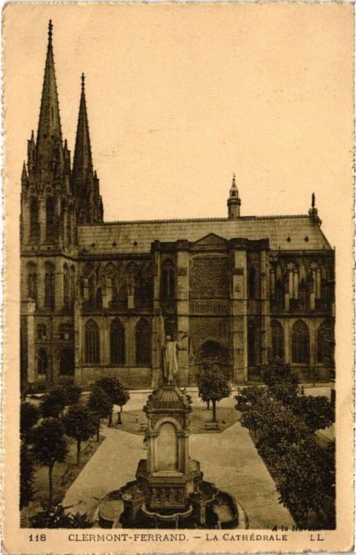 Carte postale ancienne Clermont Ferrand La Cathedrale France à Clermont-Ferrand