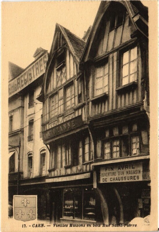 Carte postale ancienne Caen Vieille Maisons en bois Rue Saint-Pierre France à Maisons
