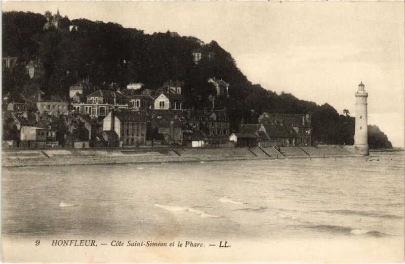 Carte postale ancienne Honfleur Cote Saint-Simeon et le Phare France à Honfleur