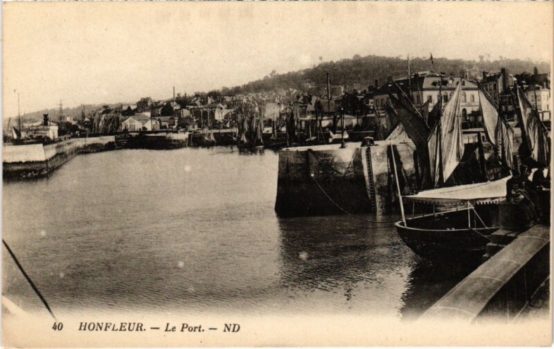 Carte postale ancienne Honfleur Le Port France à Honfleur