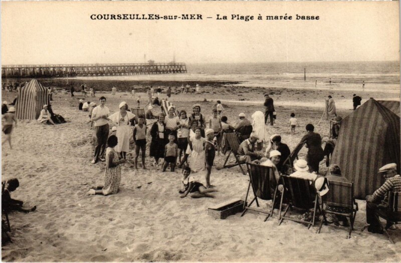 Carte postale ancienne Courseulles La Plage a maree basse France