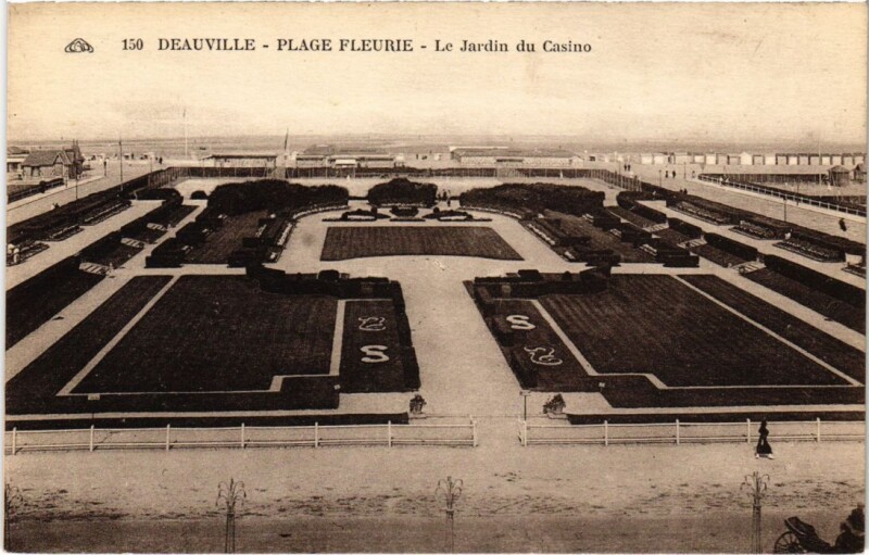 Carte postale ancienne Deauville Le Jardin du Casino France à Deauville