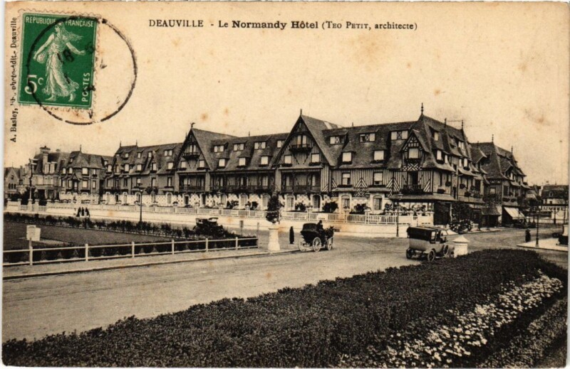 Carte postale ancienne Deauville Le Normandy-Hotel France à Deauville