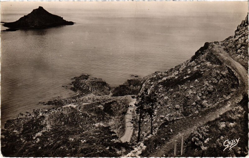 Carte postale ancienne Le Val-Andre La Promenade de la Lingouare et le Verdelet