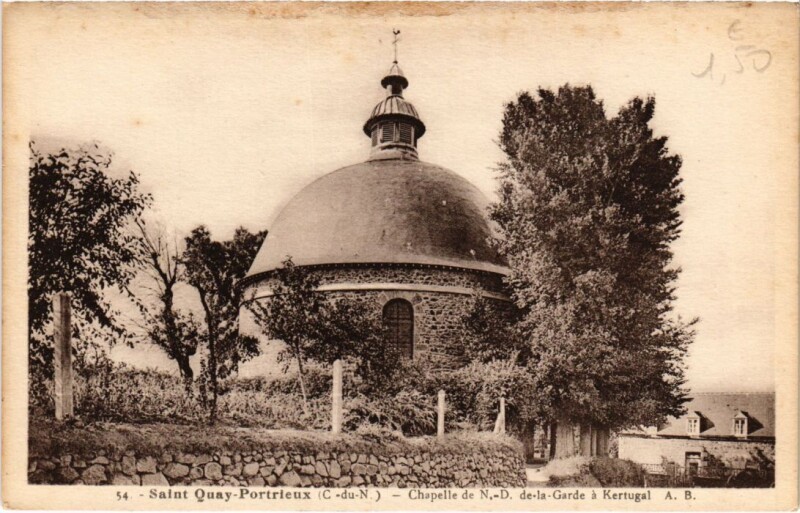 Carte postale ancienne Saint-Quay-Portrieux Chapelle de N.-D. de la Garde a Kertugal à Saint-Quay-Portrieux