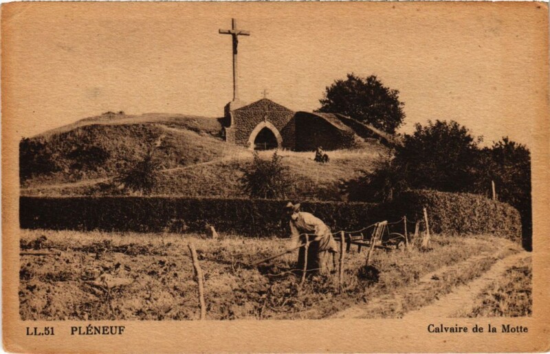 Carte postale ancienne Pleneuf Calvaire de la Motte à La Motte