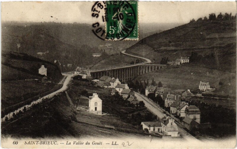 Carte postale ancienne Saint-Brieuc La Vallee du Gouet à Saint-Brieuc