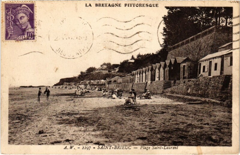 Carte postale ancienne Saint-Brieuc Plage Saint-Laurent à Saint-Brieuc