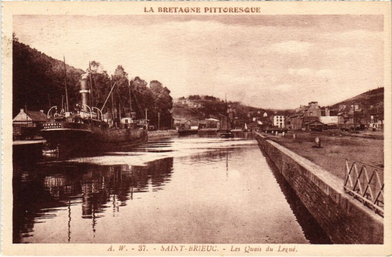 Carte postale ancienne Saint-Brieuc Les Quais du Legue à Saint-Brieuc