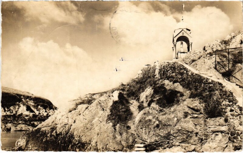 Carte postale ancienne Val-Andre La Chapelle de Notre-Dame de la Garde