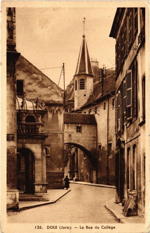 Carte postale ancienne Dole Rue du College