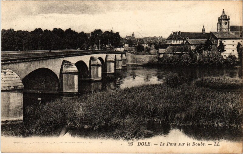 Carte postale ancienne Dole Le Pont sur le Doubs