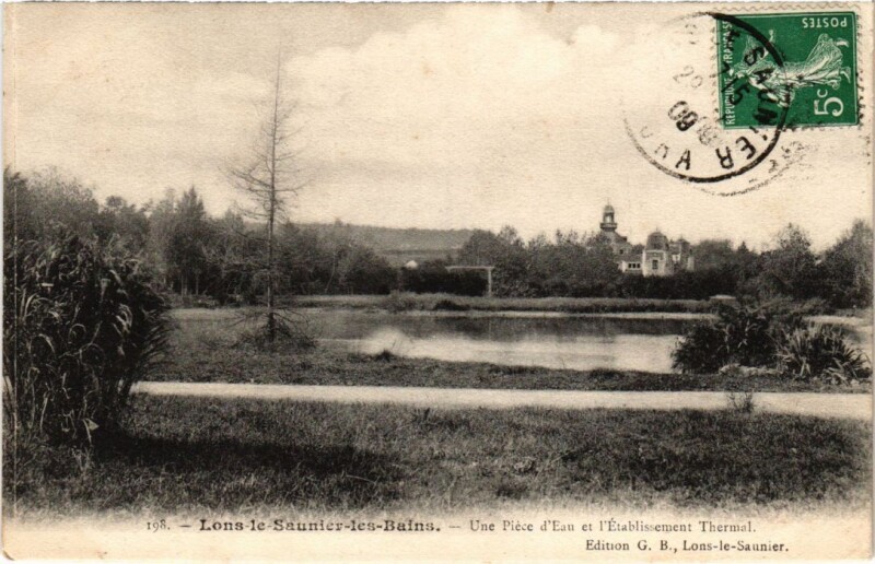 Carte postale ancienne Lons le Saunier une Piece d'Eau à Lons-le-Saunier