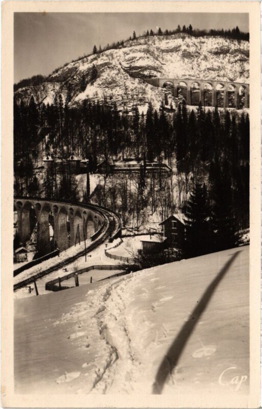 Carte postale ancienne Morez Les Viaducs