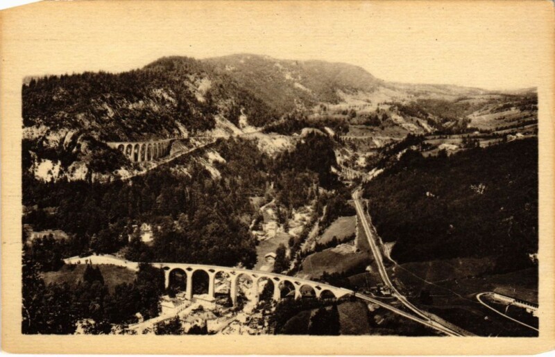 Carte postale ancienne Morez Les Quatre Viaducs