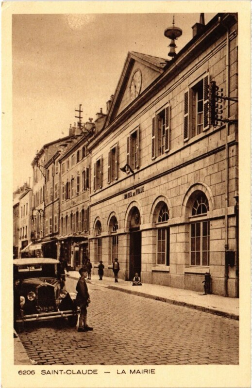 Carte postale ancienne Saint Claude La Mairie à Saint-Claude