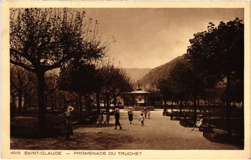 Carte postale ancienne Saint Claude Promenade du Truchet à Saint-Claude