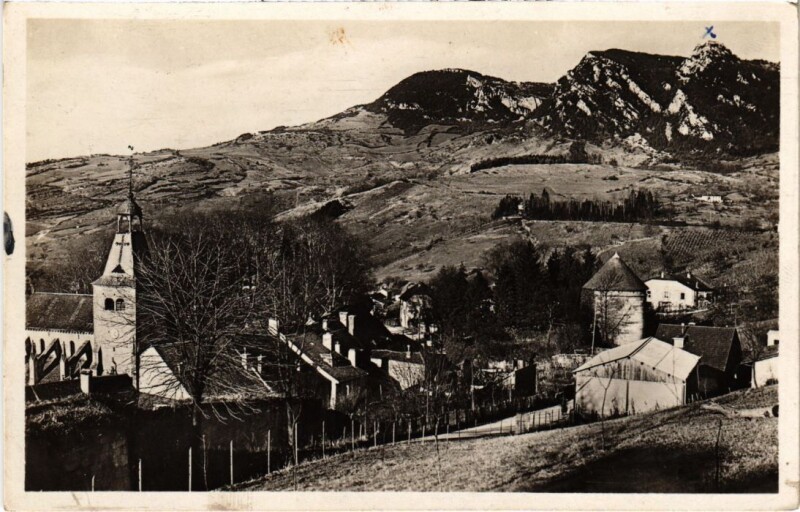 Carte postale ancienne Salins les Bains la Tour ronde et le Mont Poupet à Salins-les-Bains