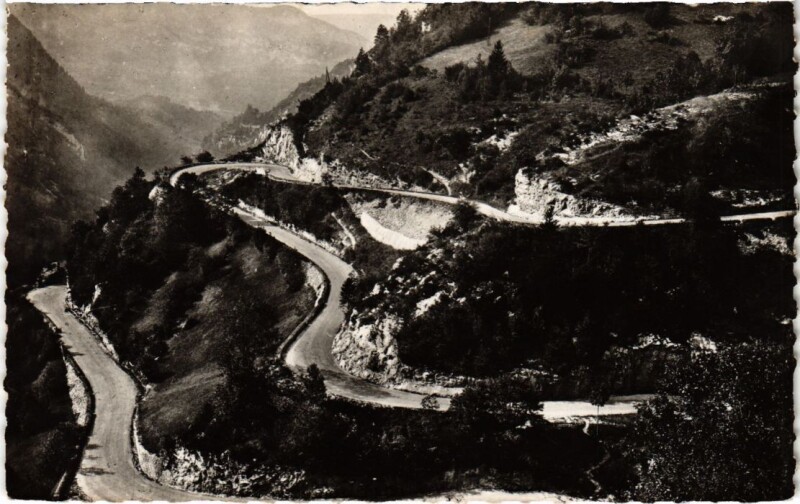 Carte postale ancienne Les lacets de Sepmoncel