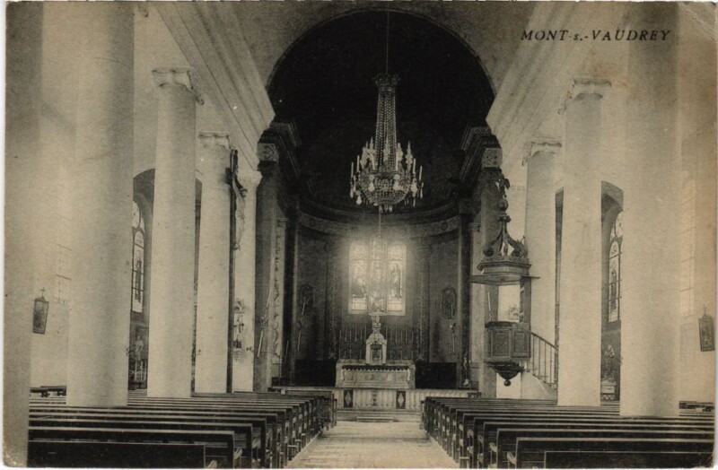 Carte postale ancienne Mont s. Vaudrey Interierur de l'Eglise à Vaudrey