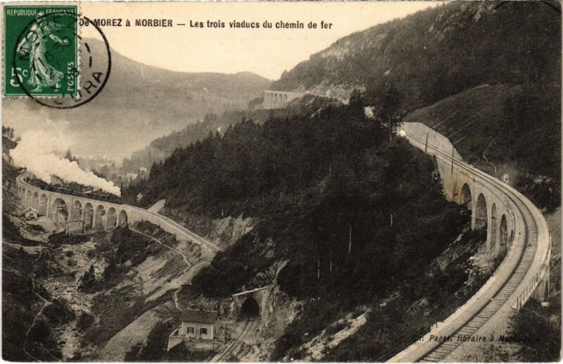 Carte postale ancienne Les trois viaducs du chemin de fer à Chemin