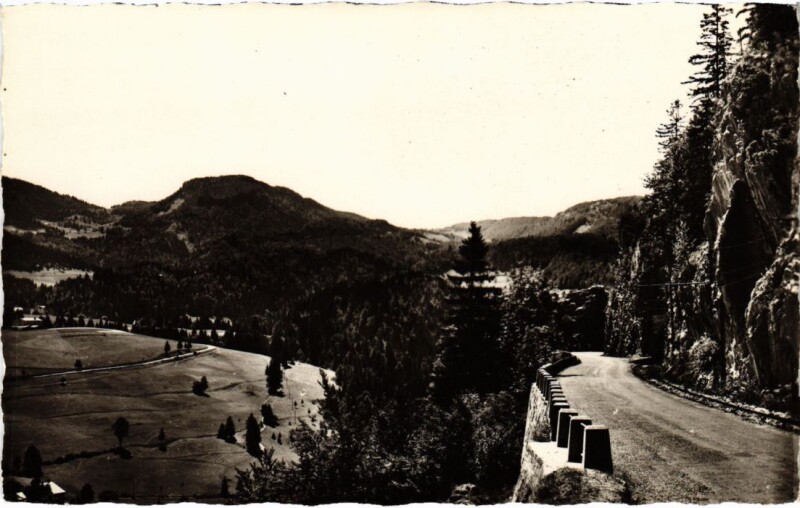 Carte postale ancienne La Vallee des Rivieres