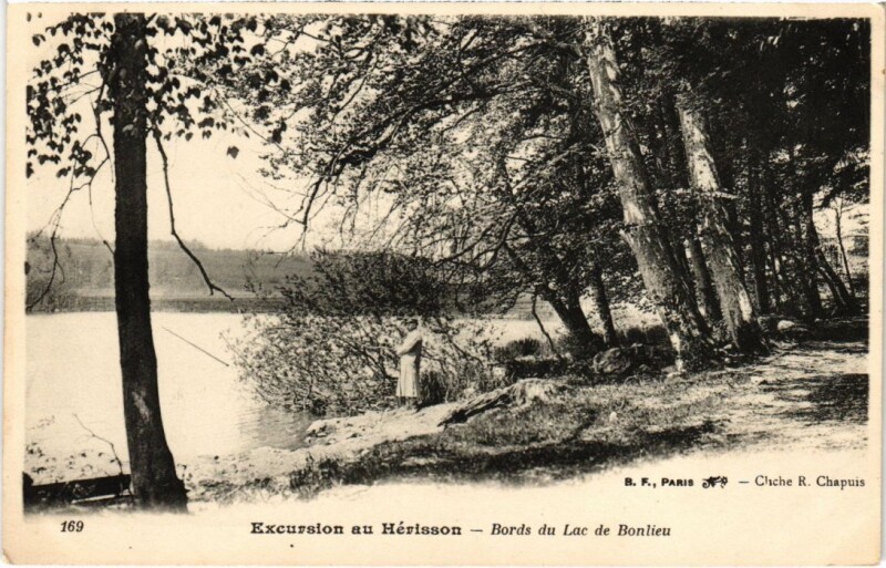 Carte postale ancienne Herisson Bords du Lac de Bonlieu à Bonlieu