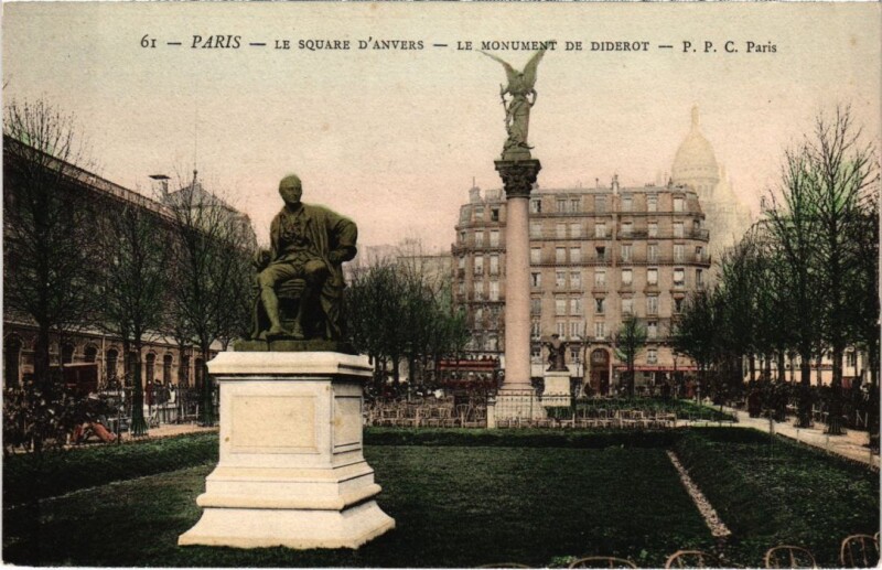 Carte postale ancienne Paris 9e Square d'Anvers Monument de Diderot à Paris 9e