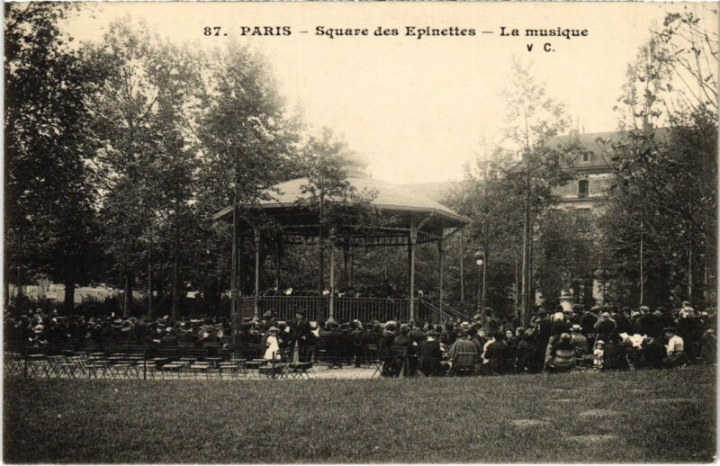 Carte postale ancienne Square des Epinettes - La musique à Paris 17e