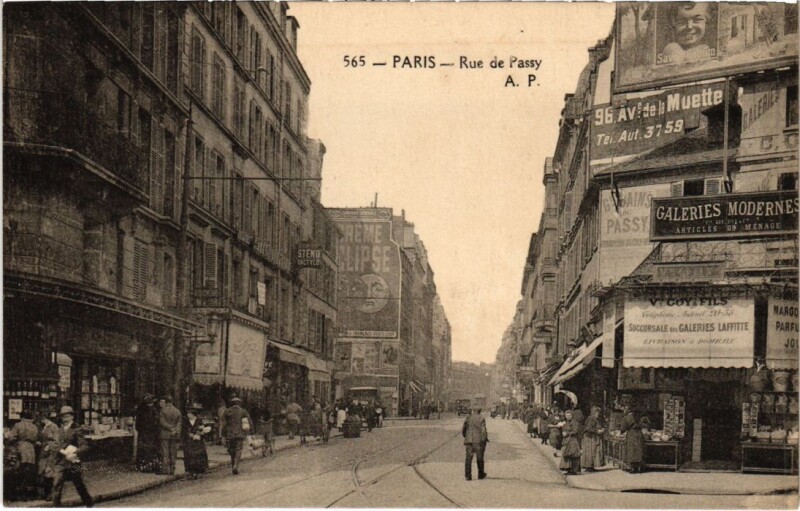 Carte postale ancienne Rue de Passy à Paris 16e