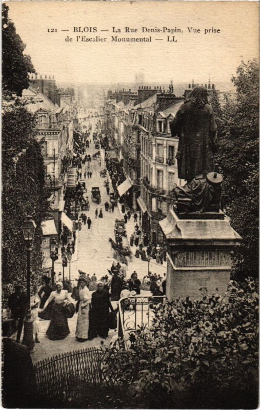 Carte postale ancienne Blois La Rue Denis-Papin France à Blois