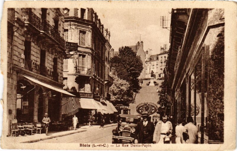 Carte postale ancienne Blois La Rue Denis-Papin France à Blois