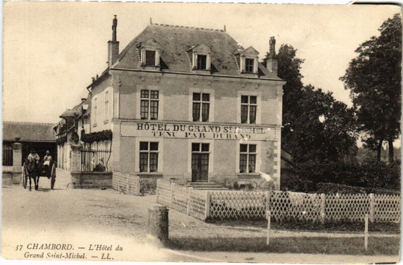 Carte postale ancienne Chambord L'Hotel du Grand Saint-Michel France à Chambord