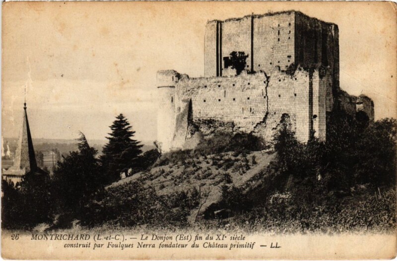 Carte postale ancienne Montrichard Le Donjon France