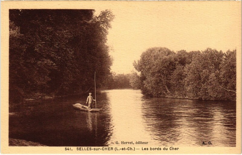 Carte postale ancienne Selles sur Cher Les bords du Cher France à Selles-sur-Cher