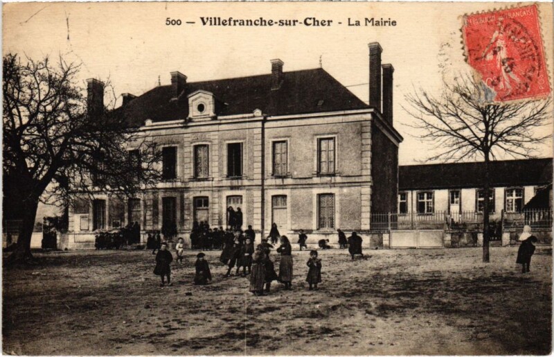Carte postale ancienne Villefranche s Cher La Mairie France