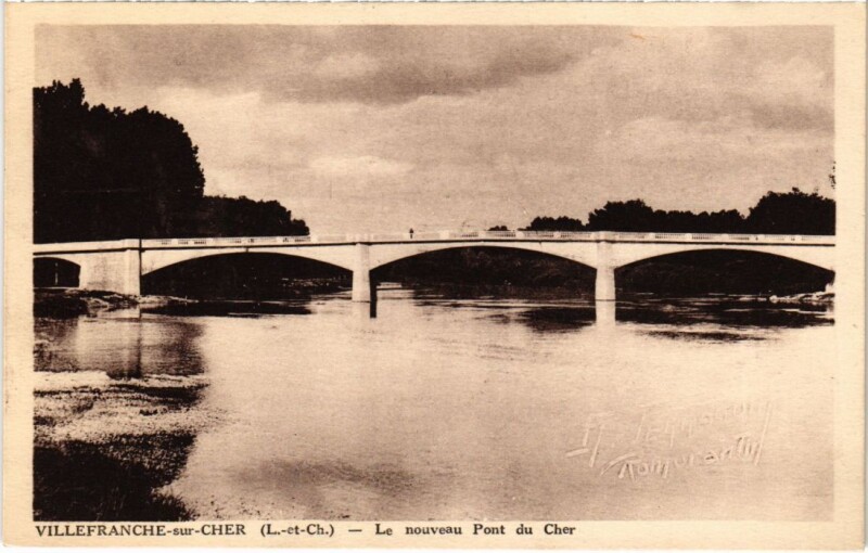 Carte postale ancienne Villefranche s Cher Le nouveau Pont du Cher France